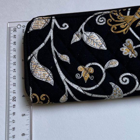 Vera Bradley -Wallet/Wristlet -Black with Design in White and Gold - Gently Used - Picture 12 of 12